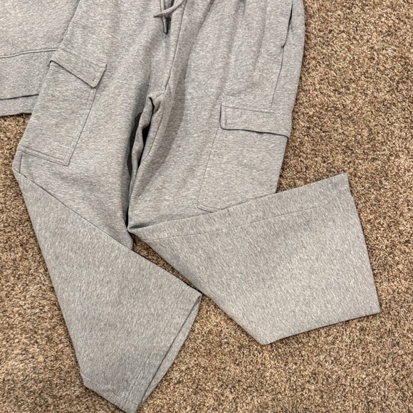 Old Navy Gray Sweatshirt and Joggers Set - Picture 6 of 9